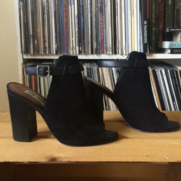 Steve Madden Shoes - Steve Madden Carnabi Booties Sz 8